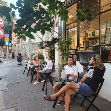 קפה MA JOLIE בנווה צדק  (צילום: דנה סתוי)