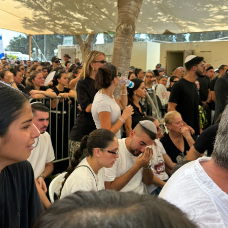 הלוויה של ניתאי מטודי (צילום: שירן פרץ)
