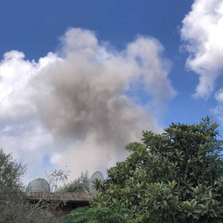 עשן בשמי לבנון, מתוך גל התקיפות העצים של צה''ל (צילום: רשתות ערביות)