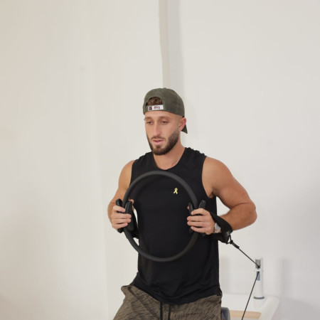 בן זיני באימון של panta rei (צילום: רפי דלויה)