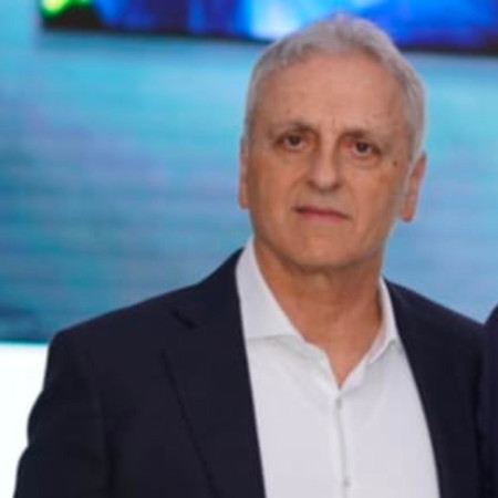 צביקה שמעוני יו''ר פעיל של ישפאר יבואנית סוני בישראל