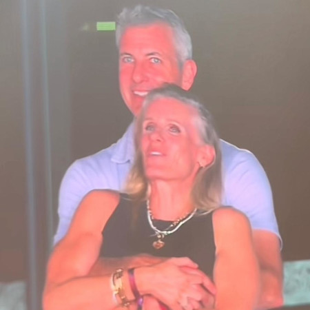 אנדי ביירון וקריסטין קאבוט בהופעה של קולדפליי (צילום: מתוך טיקטוק,רשתות חברתיות, שימוש לפי סעיף 27 א')