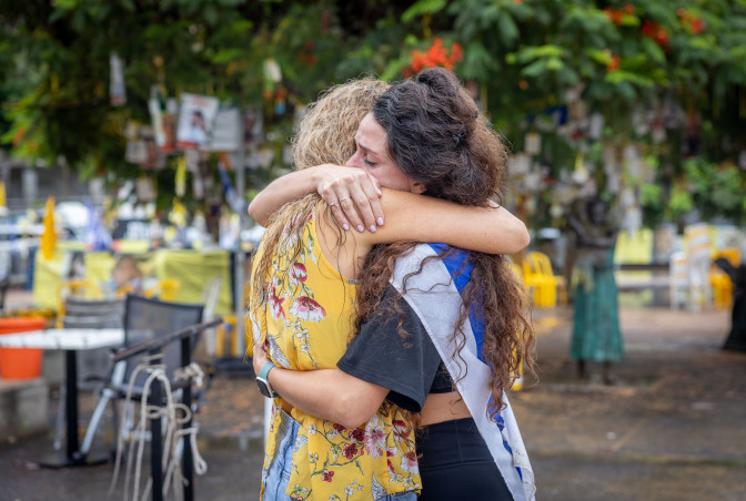 התרגשות לאחר אישור עסקת החטופים (צילום: מרים אלסטר, פלאש 90)