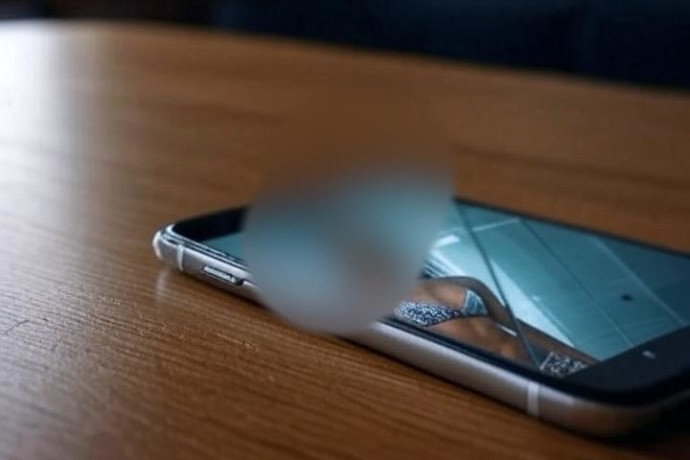 "Deepfake: il pericolo delle app di intelligenza artificiale per la creazione di immagini nude false tra i giovani"