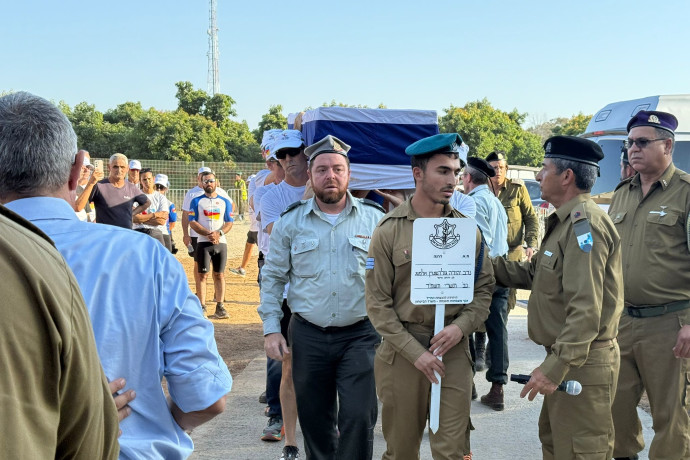 נדב וים גולדשטיין-אלמוג הובאו לקבורה בכפר עזה: "לא יכולה להאמין שהרוע הזה לקח לי אתכם"