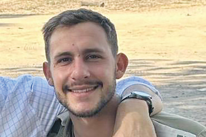 Restituzione della salma di Daniel Peretz dopo lunghe trattative con Hamas segna un passo importante verso la risoluzione del conflitto in Medio Oriente