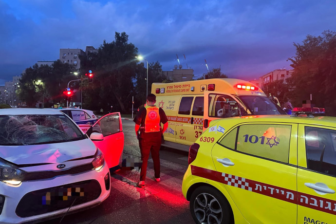 "השמשה הקדמית הייתה מרוסקת": הולך רגל בן 85 נהרג מפגיעת רכב בנתניה