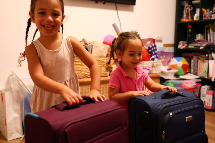 ליל הציפייה הגדול: משפחות החטופים בהכנות אחרונות לקראת השיבה