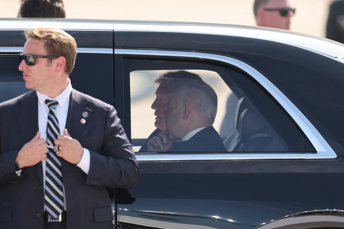 Trump Rompe il Protocollo per un Omaggio Speciale a Netanyahu