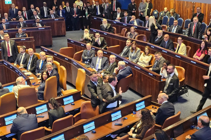 Declino dell'Alfabetizzazione in Israele: un Allarme per l'Economia e lo Status Mondiale del Paese