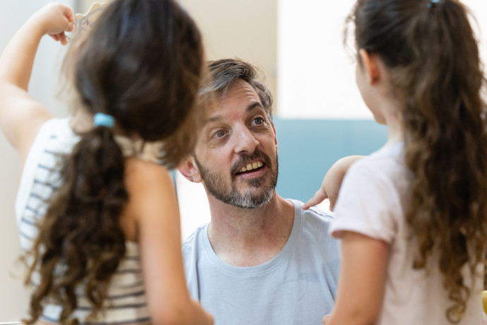 I fratelli Konio finalmente liberi: un messaggio di ringraziamento e di speranza per il ritorno di tutti i prigionieri