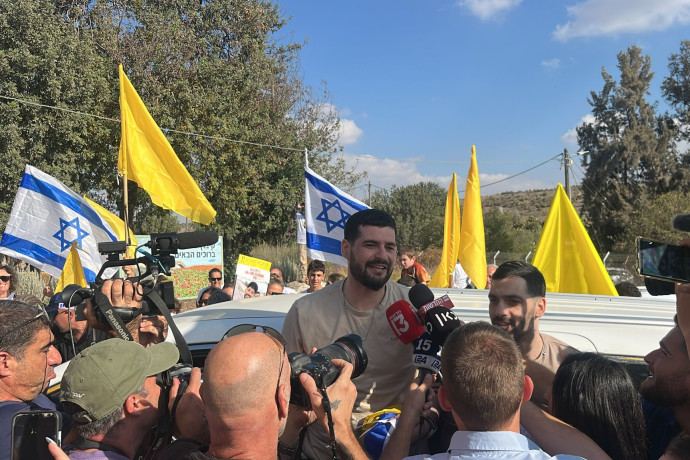 "עם ישראל חי, מכבי רק תביאו את הדרבי": גלי וזיו ברמן חזרו סוף־סוף הביתה