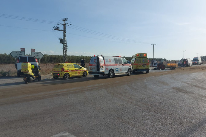תאונת דרכים קשה בין טרקטור למשאית בכביש 98: הרוג וארבעה פצועים