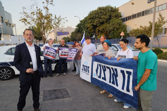 Protesta contro la presenza militare americana in Israele: Moshe Feiglin e attivisti denunciano la minaccia alla sovranità ebraica