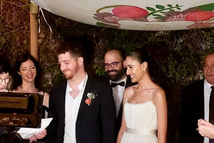 מזל טוב לוסי איוב אישה נשואה מגוון החדשות