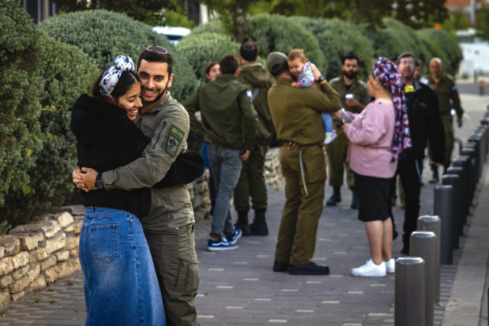 סקר הלמ"ס חושף: משפחות משרתי המילואים חוות פגיעה חמורה בקשר הזוגי