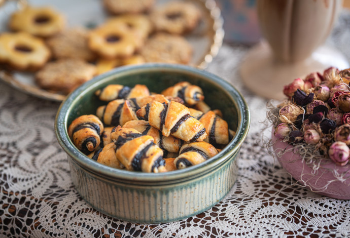 שבלולי קישואים וחצילים ממולאים (צילום: פסקל פרץ-רובין)