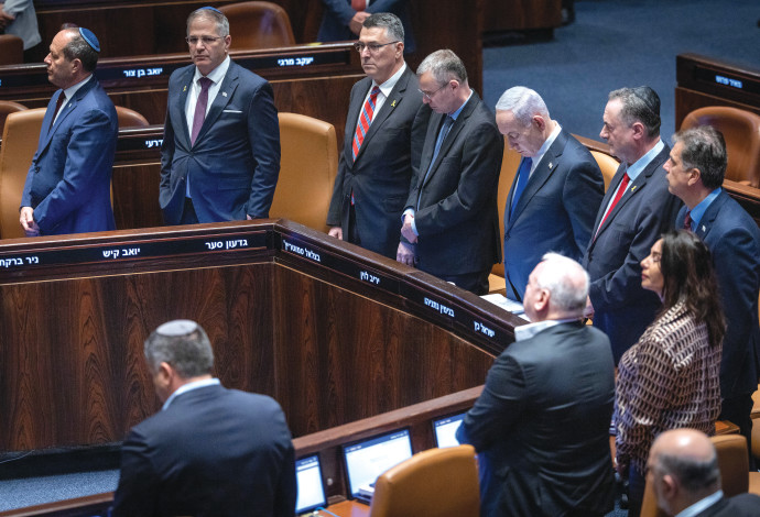 שולחן הממשלה בכנסת 2025 (צילום:  חיים גולדברג, פלאש 90)