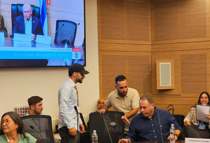 מרדכי דוד בדיון הוועדה לביטחון לאומי בכנסת (צילום:  אברהם בלוך)