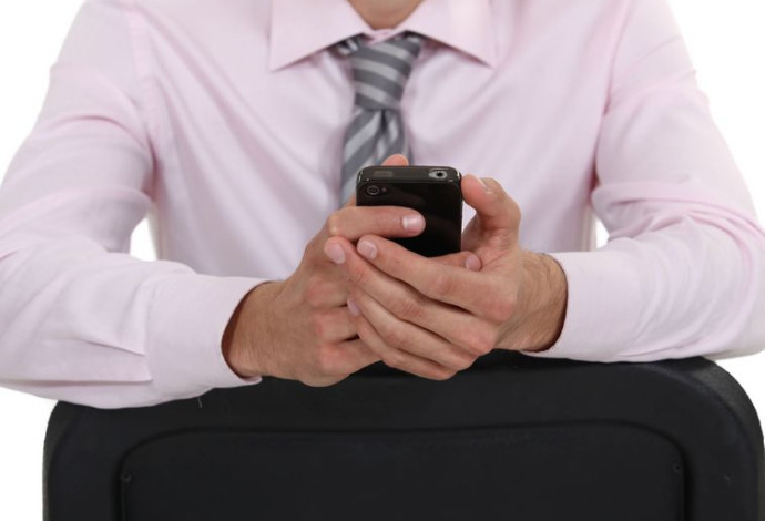 אייפון, סלולר, SMS (צילום:  ingimage/ASAP)