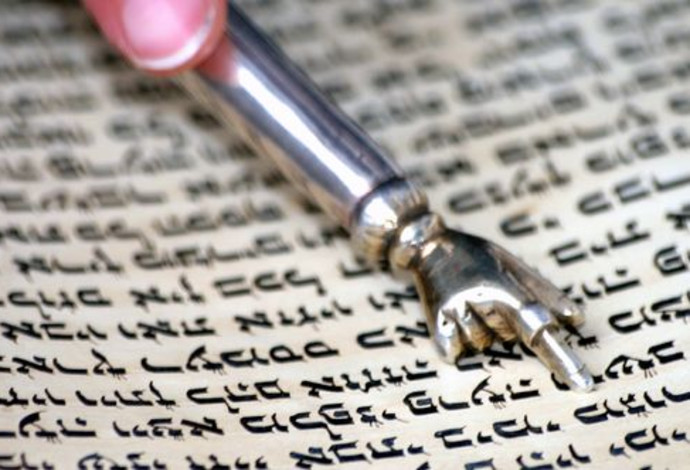 ספר תורה (צילום:  מרק ישראל סלם)