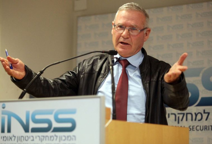 עמוס ידלין (צילום:  פלאש 90)