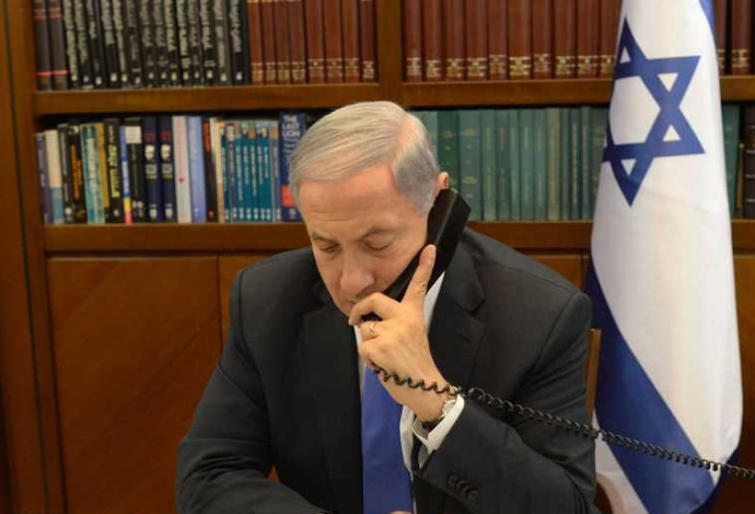 בנימין נתניהו בלשכתו (צילום:  עמוס בן גרשום, פלאש 90)