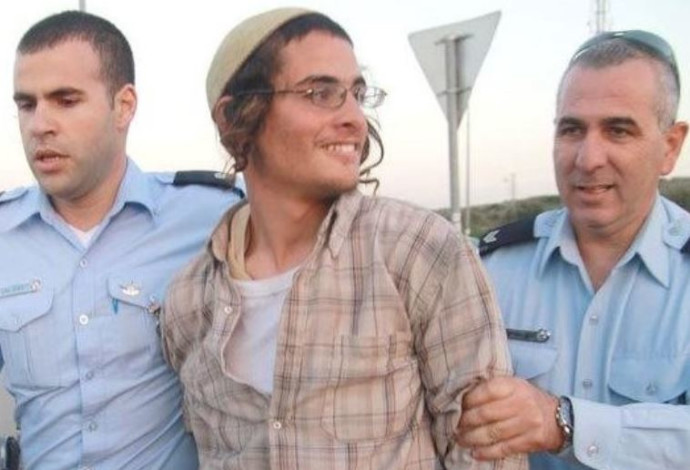 מעצרו של מאיר אטינגר (צילום:  סוכנות תצפית)