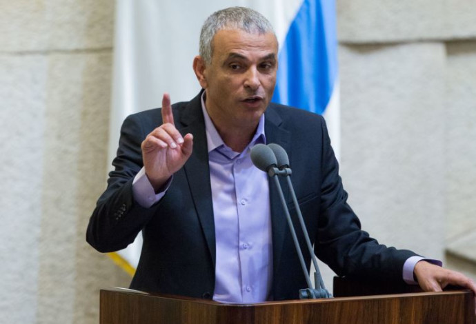 משה כחלון נואם במליאה (צילום:  פלאש 90)