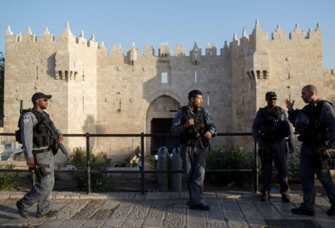 שוטרי מג"ב בירושלים, ארכיון (צילום:  יונתן זינדל, פלאש 90)