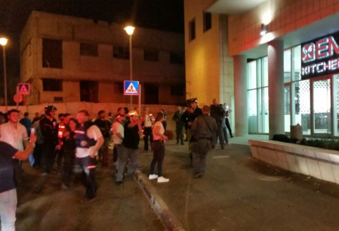 זירת האירוע בגשר המיתרים בירושלים (צילום:  אברהם צמח, מדברים תקשורת)