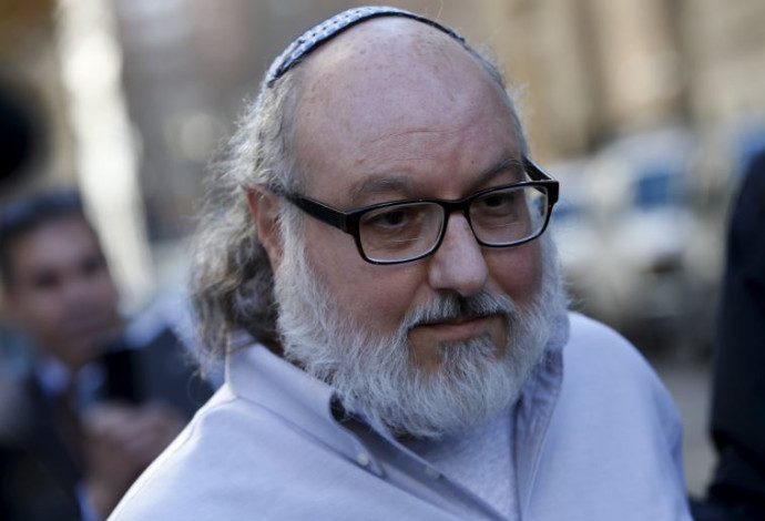 המרגל הישראלי ג'ונתן פולארד אחרי שחרורו, בניו יורק (צילום:  רויטרס)