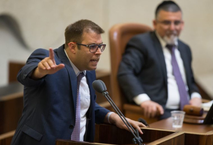 אורן חזן במליאה (צילום:  יונתן זינדל, פלאש 90)