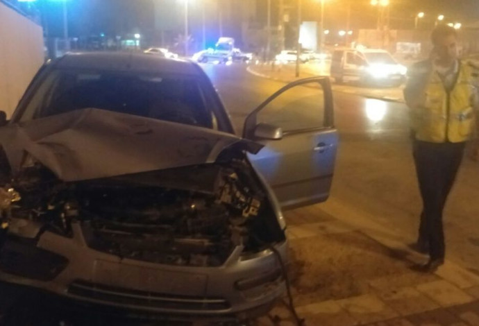 תאונת הדרכים בבאר שבע (צילום:  דוברות המשטרה)