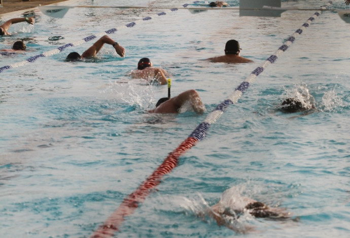 בריכת שחייה, ארכיון (צילום:  רוני שוצר, פלאש 90)