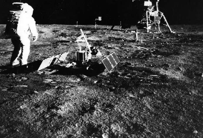 הנחיתה על הירח (צילום:  Neil Armstrong.gettyimages)