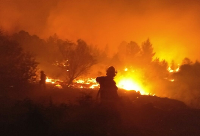 השריפה בלטרון (צילום:  אודי גל, דוברות כבאות והצלה ירושלים)
