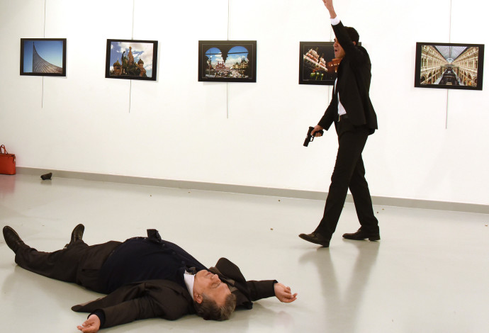 ההתנקשות בשגריר רוסיה בטורקיה (צילום:  רויטרס)