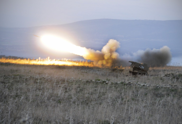 טילים מסוג MLRS בשימוש צה"ל (צילום:  דובר צה"ל)