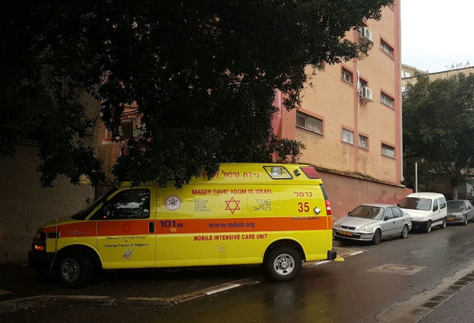 חשד לרצח בחיפה, אמבולנס (צילום:  דוברות מד"א)