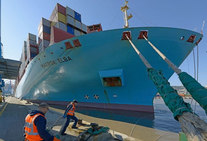 האונייה Maersk Elba בנמל חיפה (צילום:  ורהפטיג ונציאן)