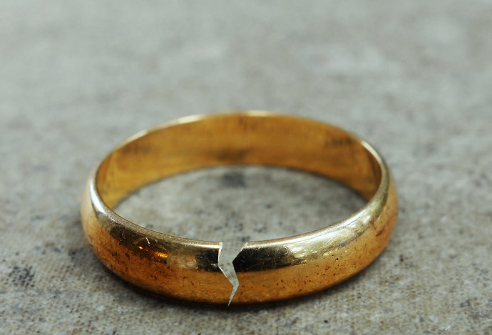 טבעת נישואין שבורה, צילום אילוסטרציה (צילום:  istockphoto)