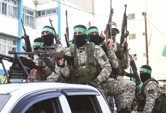 אנשי חמאס ברצועת עזה (צילום:  עבד ראחים חטיב, פלאש 90)