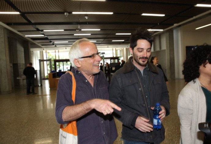 יגאל סרנה בבית המשפט (צילום:  מוטי קמחי, פול)