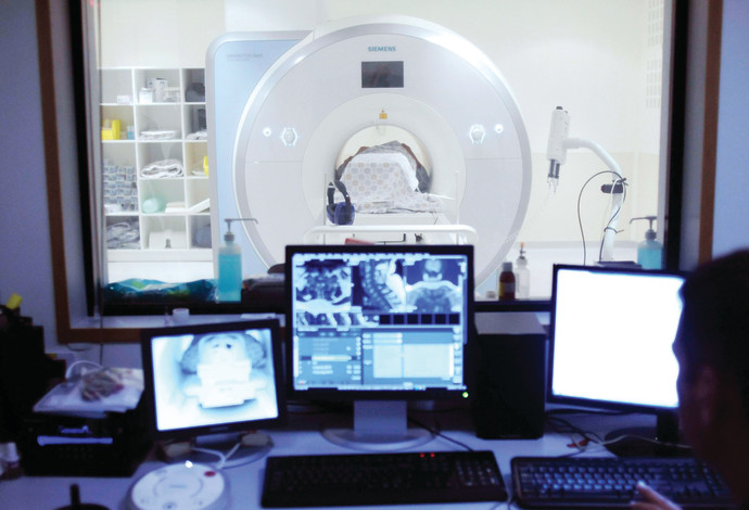 בדיקת MRI (צילום:  פלאש 90)