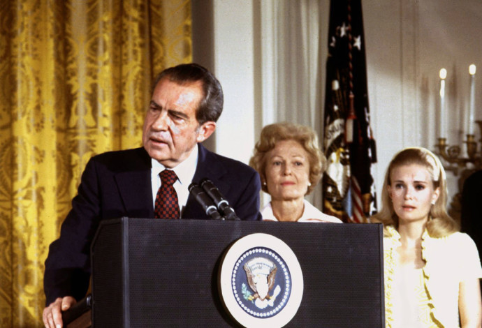 ריצ'רד ניקסון מודיע על התפטרותו  (צילום:  רויטרס)