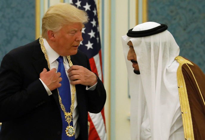 הנשיא טראמפ זוכה לעיטור הוקרה ממלך סעודיה סלמן (צילום:  רויטרס)