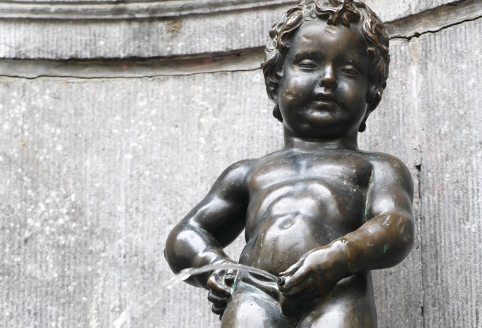פסל הילד המשתין בבריסל (צילום:  אינג אימג')