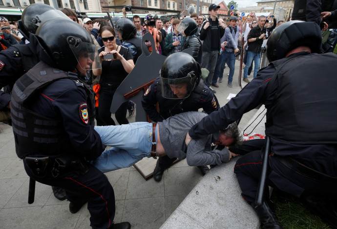 הפגנות ברוסיה (צילום:  רויטרס)