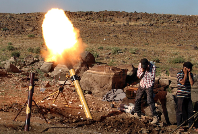 מורדים בסוריה (צילום:  רויטרס)